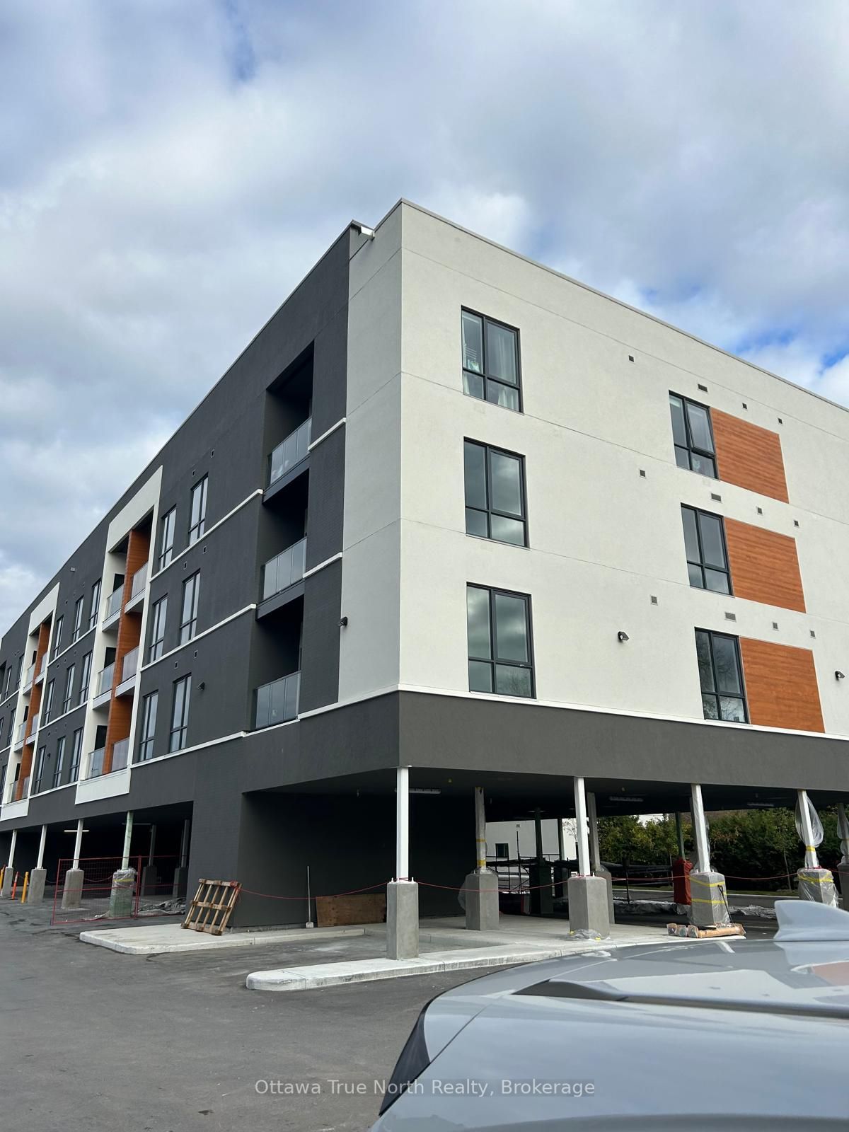 Unit 318 - 1370 Stttsville Main Street, Stittsville-Goulbourn 3