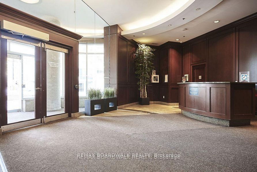 Unit 408 - 234 Rideau Street, Ottawa 4