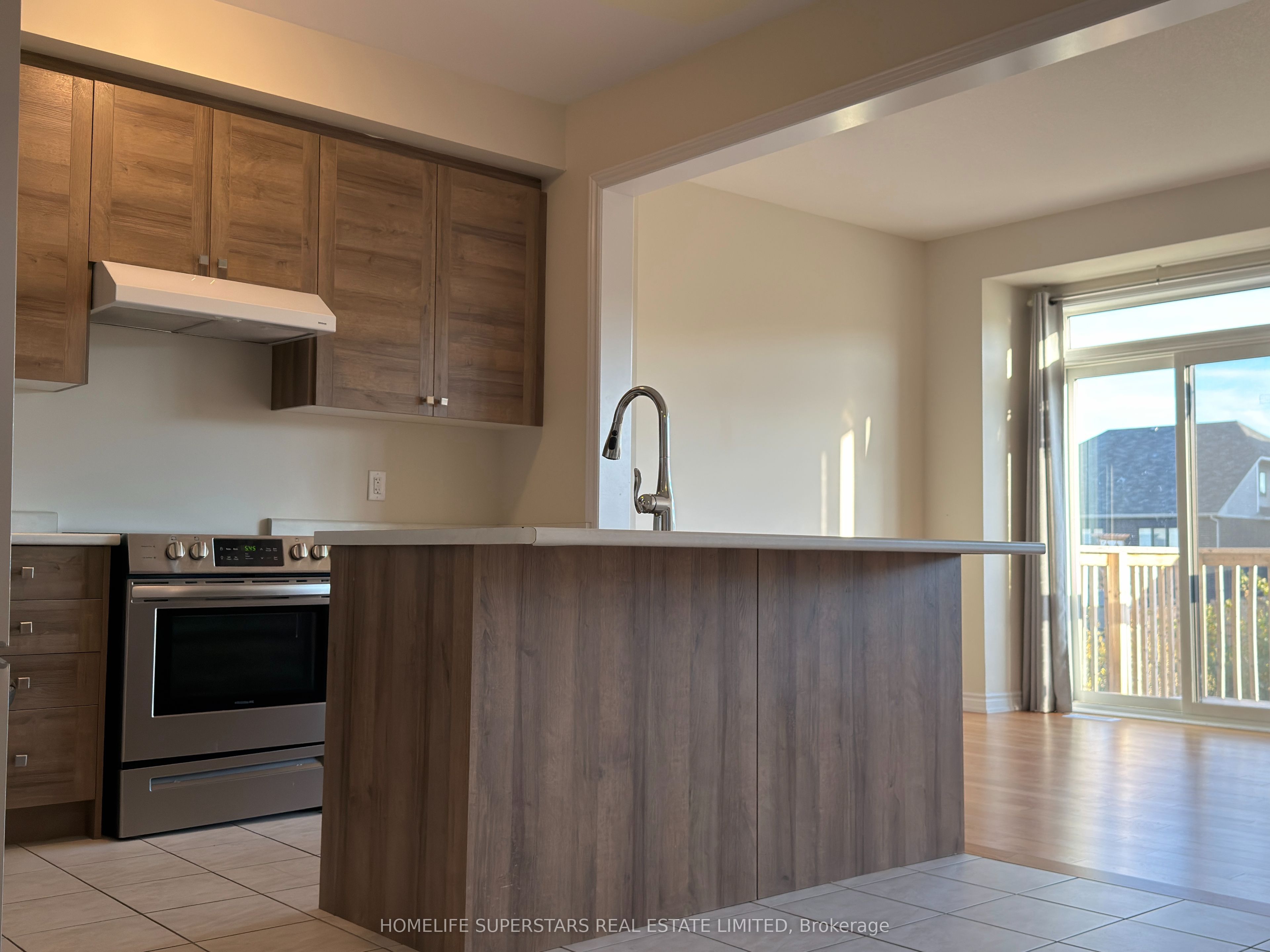 349 VANILLA Trail, Thorold 5
